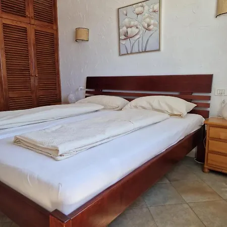 Ventana Al Faro Apartment